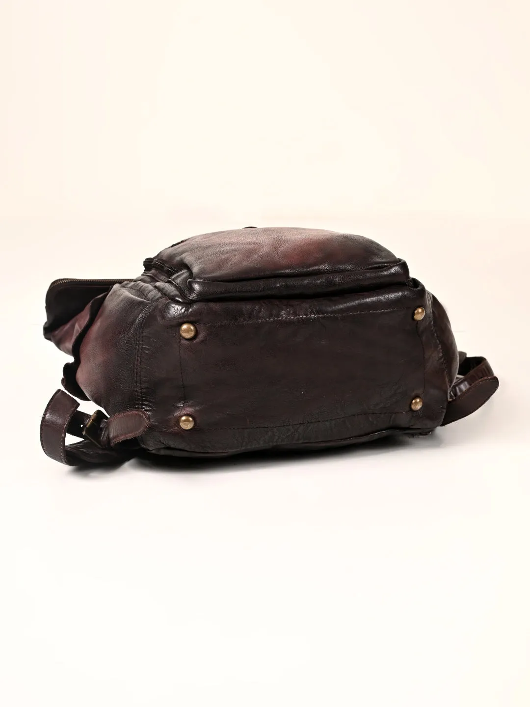 Art N Vintage Leo: Real Leather Brown With Wash Effect Backpack