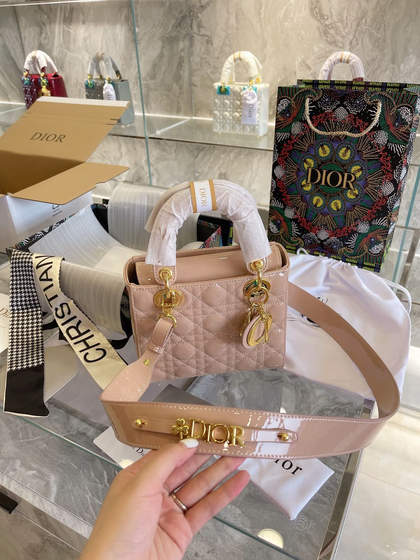 Designer Handbags DR 321